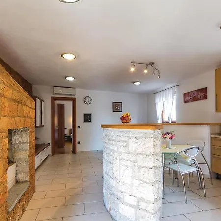 Amazing In With Kitchen *