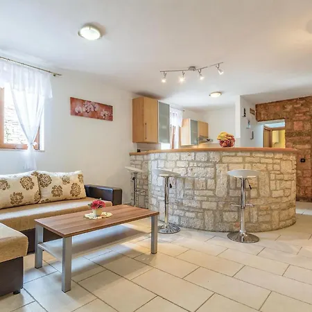 Lejlighed Amazing In With Kitchen *